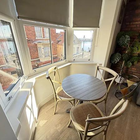 Merchants Quarters - Berkano & Othala - Two Stunning Apartments In One Booking - Both With Harbour And Sea Views - Free Roof Top Terrace With Sea And Harbour View And Central Location To Beaches Amenities Restaurants And Harbour