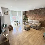 Prázdninový dům Merchants Quarters - Berkano & Othala - Two Stunning In One - Both With Harbour And Sea Views - Free Roof Terrace With Sea And Harbour View And Location To Beaches Amenities Restaurants And Harbour *