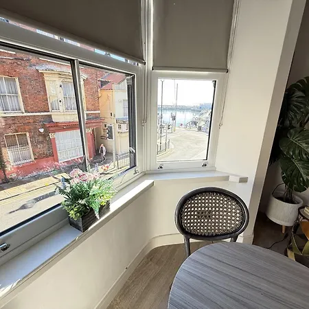 Merchants Quarters - Berkano & Othala - Two Stunning Apartments In One Booking - Both With Harbour And Sea Views - Free Roof Top Terrace With Sea And Harbour View And Central Location To Beaches Amenities Restaurants And Harbour Scarborough