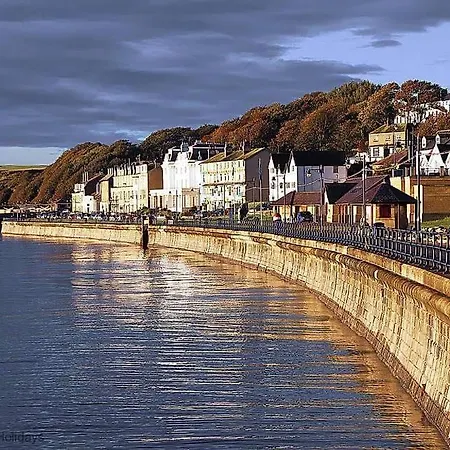 Merchants Quarters - Berkano & Othala - Two Stunning In One - Both With Harbour And Sea Views - Free Roof Terrace With Sea And Harbour View And Location To Beaches Amenities Restaurants And Harbour Holiday home Scarborough