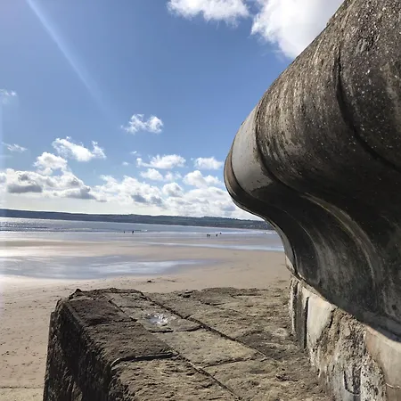 Holiday home Merchants Quarters - Berkano & Othala - Two Stunning In One - Both With Harbour And Sea Views - Free Roof Terrace With Sea And Harbour View And Location To Beaches Amenities Restaurants And Harbour Scarborough