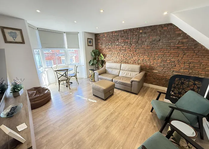 Merchants Quarters - Berkano & Othala - Two Stunning In One - Both With Harbour And Sea Views - Free Roof Terrace With Sea And Harbour View And Location To Beaches Amenities Restaurants And Harbour Scarborough