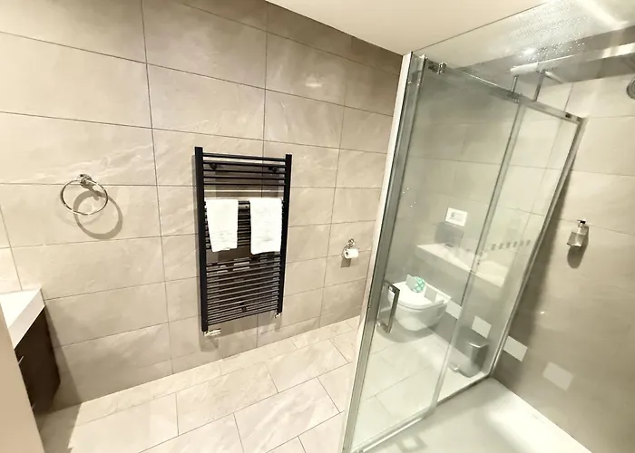 Semesterbostad Merchants Quarters - Berkano & Othala - Two Stunning In One - Both With Harbour And Sea Views - Free Roof Terrace With Sea And Harbour View And Location To Beaches Amenities Restaurants And Harbour Scarborough