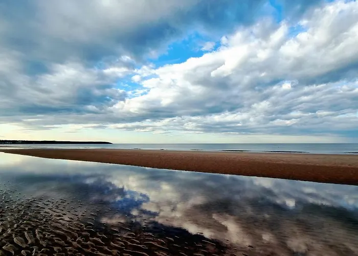 Merchants Quarters - Berkano & Othala - Two Stunning In One - Both With Harbour And Sea Views - Free Roof Terrace With Sea And Harbour View And Location To Beaches Amenities Restaurants And Harbour Ferienhaus