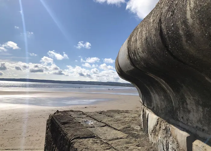 Ferienhaus Merchants Quarters - Berkano & Othala - Two Stunning In One - Both With Harbour And Sea Views - Free Roof Terrace With Sea And Harbour View And Location To Beaches Amenities Restaurants And Harbour Scarborough